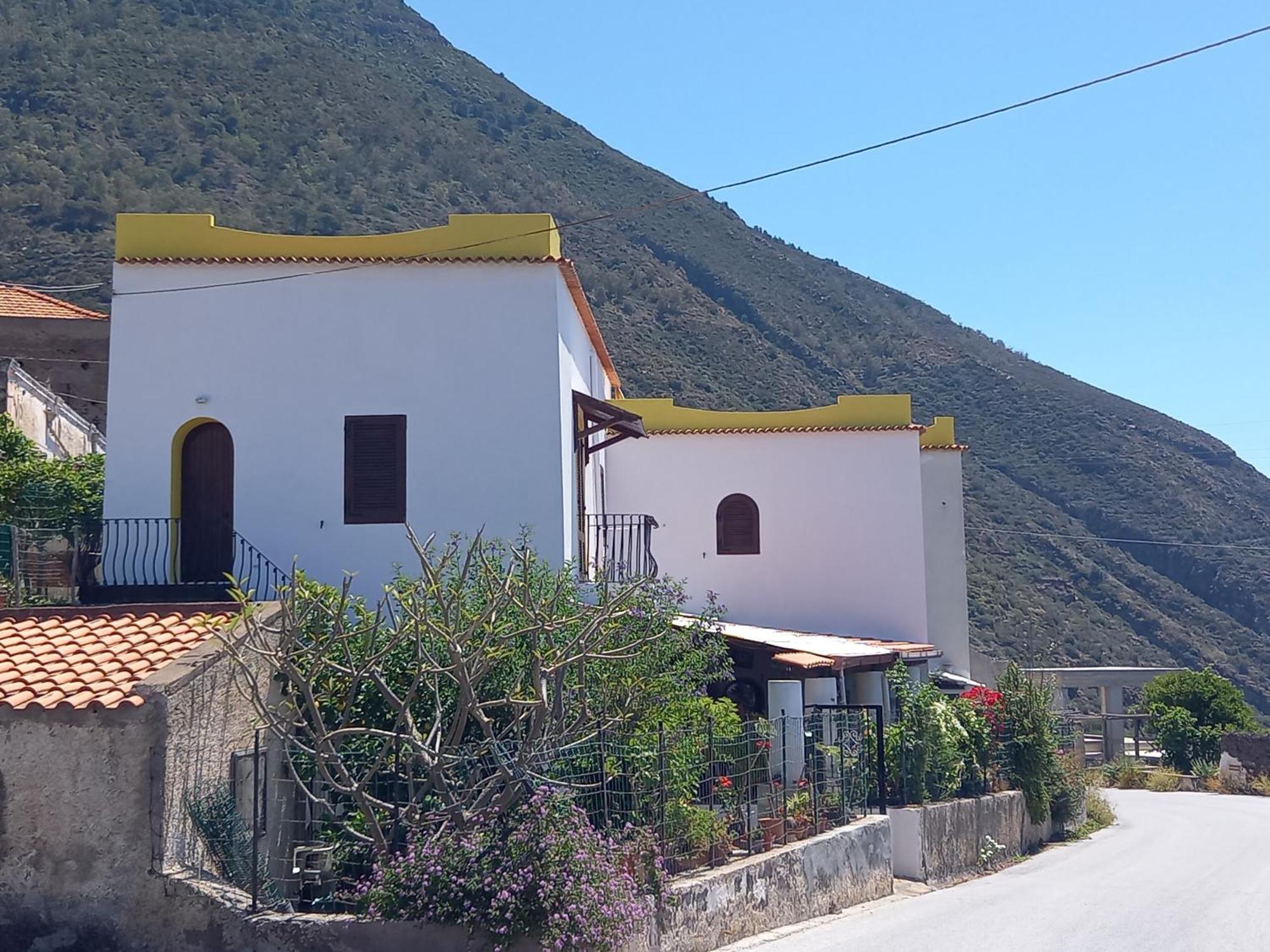 Appartement Casa Garibaldi à Leni Extérieur photo